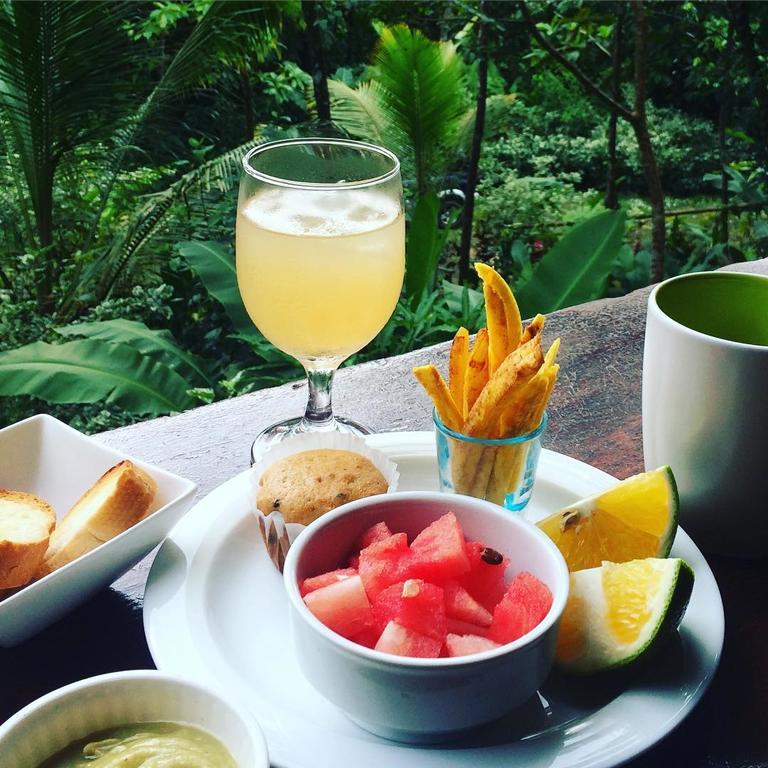 Roots Jungle Retreat Villa Marigot ภายนอก รูปภาพ