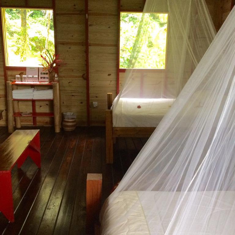 Roots Jungle Retreat Villa Marigot ภายนอก รูปภาพ