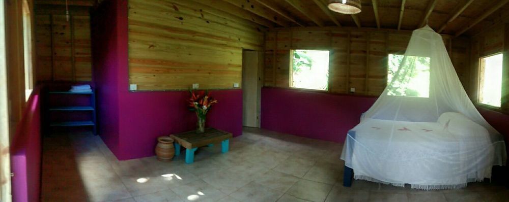 Roots Jungle Retreat Villa Marigot ภายนอก รูปภาพ